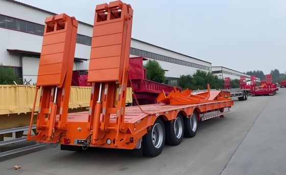 30-120 Tons Lowboy Steel Lowbed Semi Trailer with High Loading Capacity