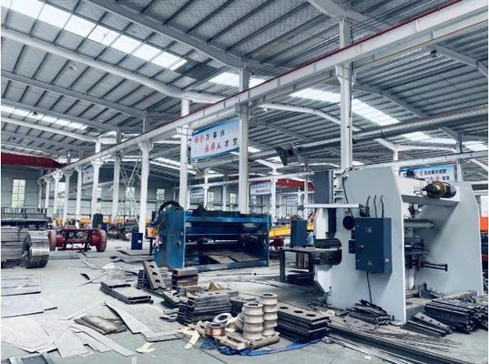 90mm*13mm*10layer Leaf Spring Flatbed Semi Trailer with 28t Heavy Duty Landing Gear