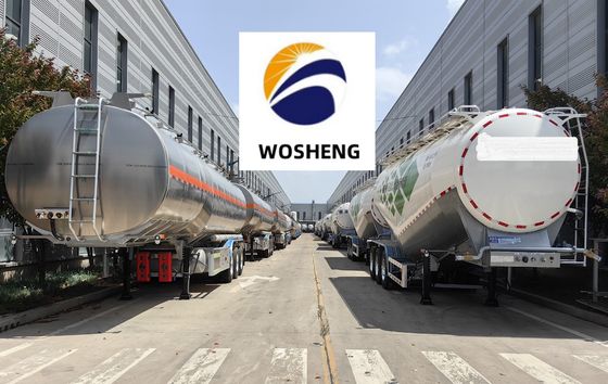 4200L Fuel Tanker Semi Trailer Made of Carbon Steel Stainless Steel or Aluminium Alloy
