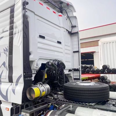 Used Tractor Head Truck Rhd Sinotruk Sitrak Tractor Truck with Engine Capacity 8L