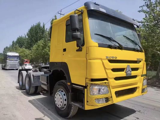 Single Row Seat Sinotruk HOWO Heavy-Duty 6x4 Tractor Head Truck with None Touch Screen